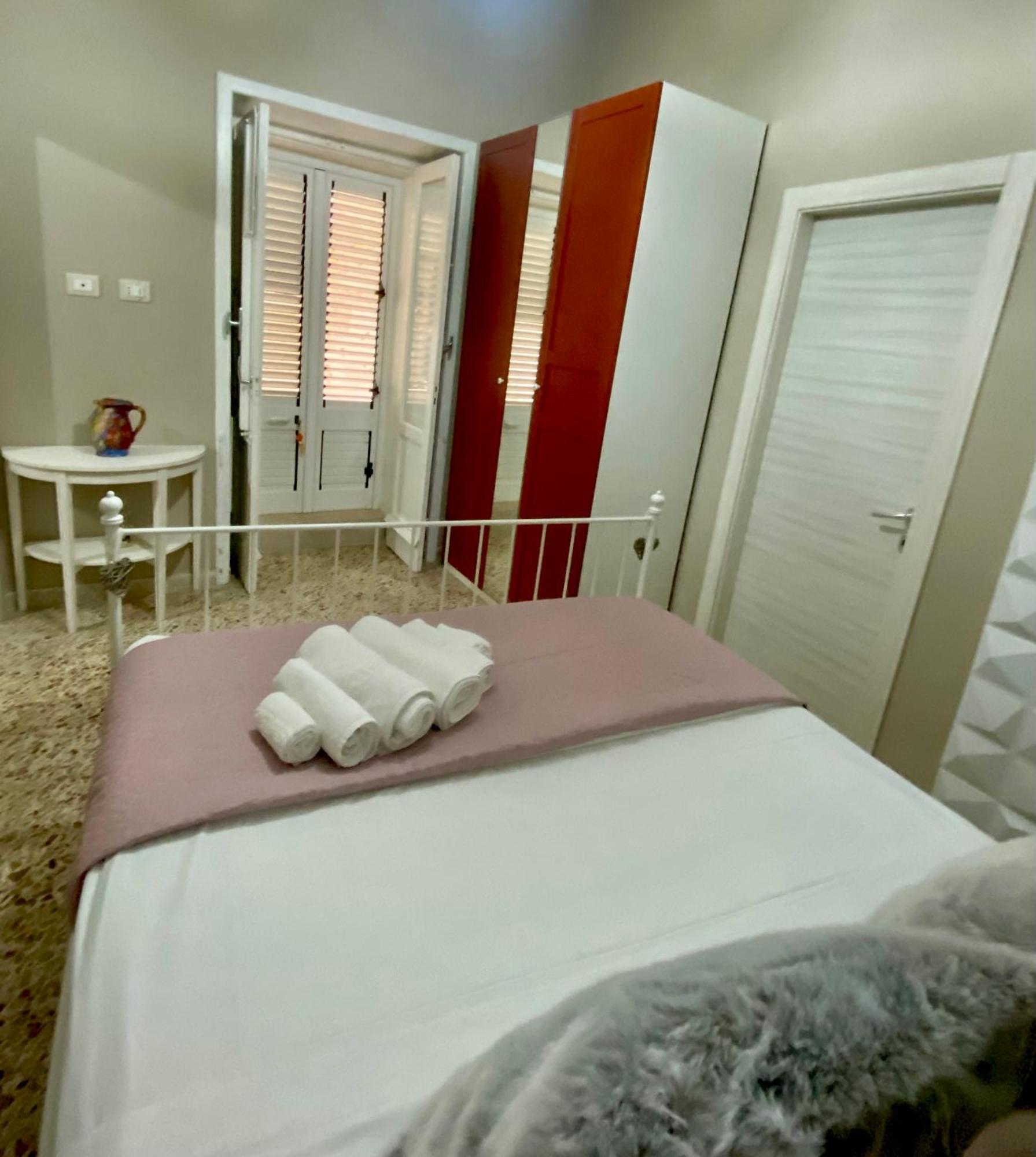Delizia House Ortigia,Centro Citta, Vicino Al Mare Syracuse Exterior foto